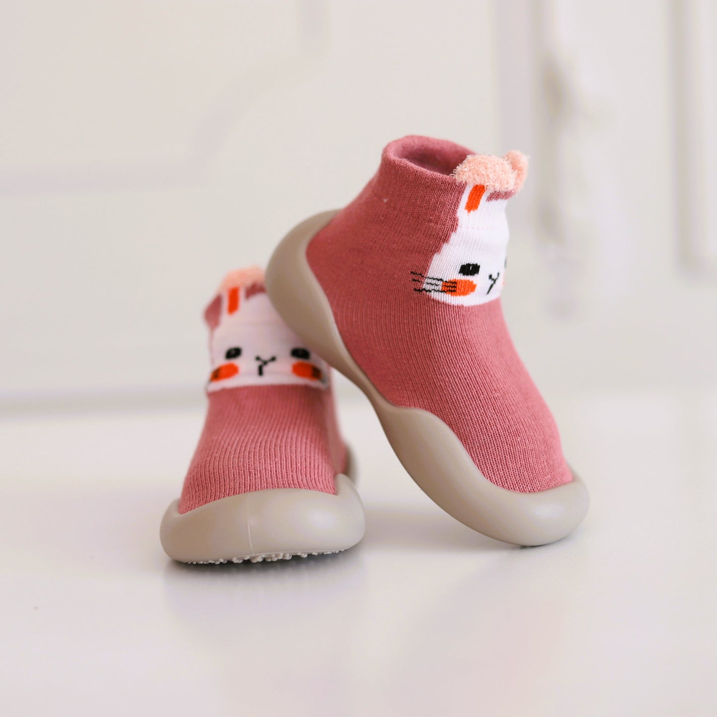 Kinder- Sockenschuhe (Rosa-Häschen)